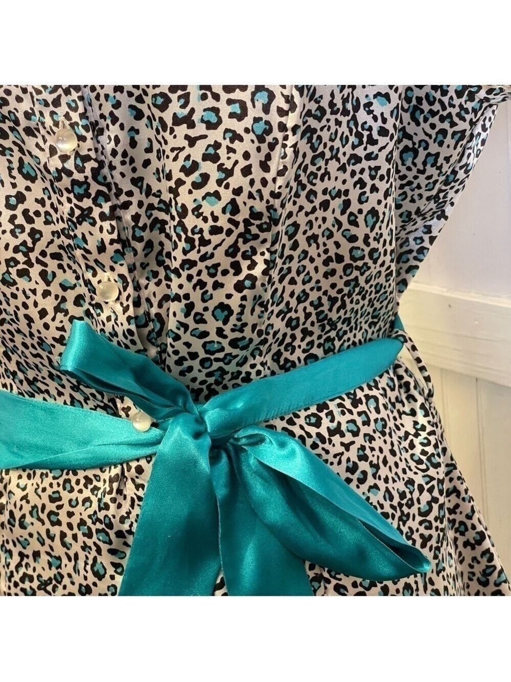 Heart Soul Y2K Leopard Print Puff Sleeve Satin Tie Blouse Size Large - Picture 4 of 14